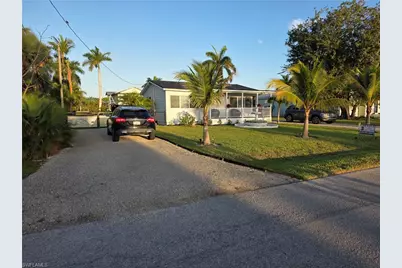 313 Copeland Ave N, Everglades City, FL 34139 - Photo 2