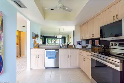 1000 Palm View Dr #203, Naples, FL 34110 - Photo 4