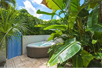576 96th Ave N, Naples, FL 34108 - Photo 12