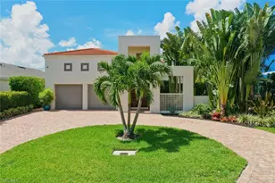 576 96th Ave N, Naples, FL 34108 - Photo 1