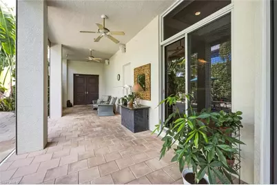 576 96th Ave N, Naples, FL 34108 - Photo 4