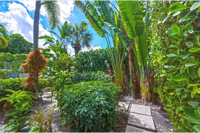 576 96th Ave N, Naples, FL 34108 - Photo 10