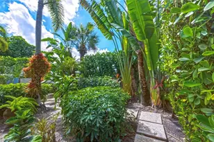 576 96th Ave N, Naples, FL 34108 - Photo 10