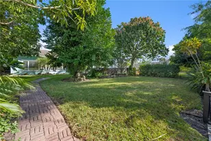 27218 Barefoot Ln, Bonita Springs, FL 34135 - Photo 2