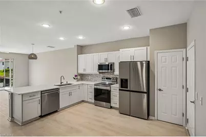1104 Oxford Ln #44, Naples, FL 34105 - Photo 2