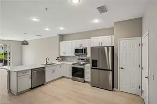 1104 Oxford Ln, Naples, FL 34105 - Photo 2