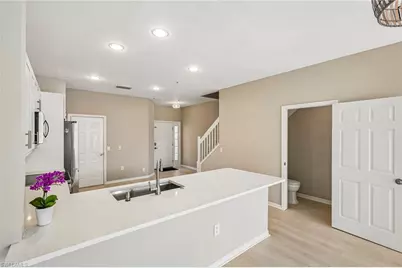 1104 Oxford Ln #44, Naples, FL 34105 - Photo 4