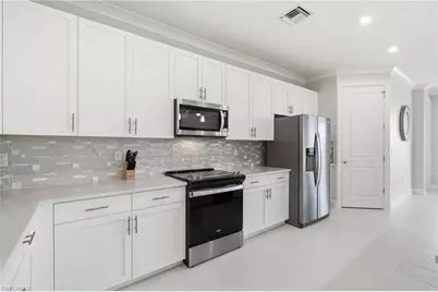 239 Indies Dr E #202, Naples, FL 34114 - Photo 8