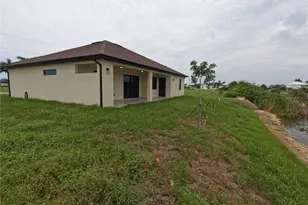 2423 NW 6th St, Cape Coral, FL 33993 - Photo 6