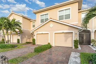 2740 Blossom Wy, Naples, FL 34120 - Photo 2
