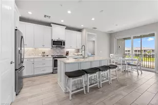2609 Seychelles Cir, Naples, FL 34112 - Photo 10