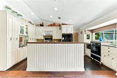 5247 Cherry Wood Dr, Naples, FL 34119 - Photo 16