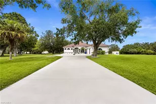 16451 Wildcat Dr, Fort Myers, FL 33913 - Photo 1