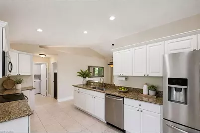 1073 N Alhambra Cir, Naples, FL 34103 - Photo 28