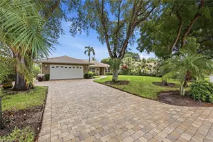 1073 N Alhambra Cir, Naples, FL 34103 - Photo 16
