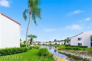 583 Beachwalk Cir, Naples, FL 34108 - Photo 34