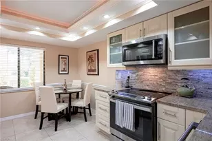 583 Beachwalk Cir, Naples, FL 34108 - Photo 12