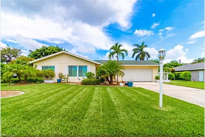 1352 Oaklawn Ct, Fort Myers, FL 33919 - Photo 2