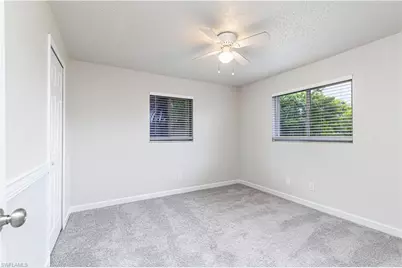 321 NE 10th St, Cape Coral, FL 33909 - Photo 16