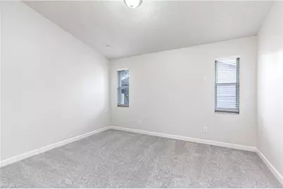 321 NE 10th St, Cape Coral, FL 33909 - Photo 14