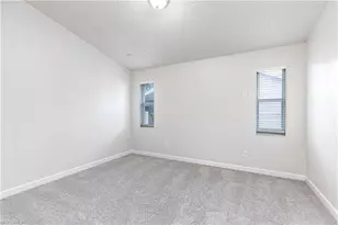 321 NE 10th St, Cape Coral, FL 33909 - Photo 14