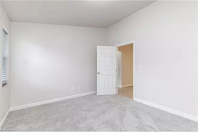 321 NE 10th St, Cape Coral, FL 33909 - Photo 12