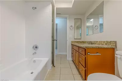 321 NE 10th St, Cape Coral, FL 33909 - Photo 20