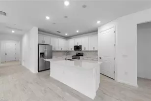 2049 Terreno Blvd, Naples, FL 34120 - Photo 10