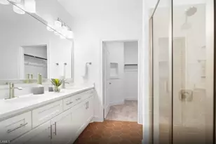 2121 Seville Ln, Naples, FL 34120 - Photo 10