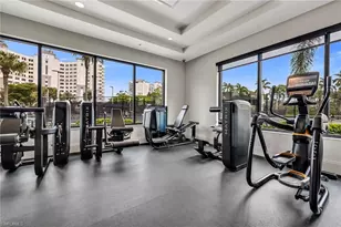 285 Grande Way, Naples, FL 34110 - Photo 32