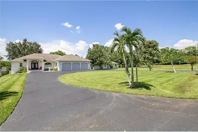1285 Driftwood Dr, North Fort Myers, FL 33903 - Photo 1