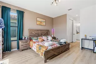 8932 Madrid Cir, Naples, FL 34104 - Photo 4