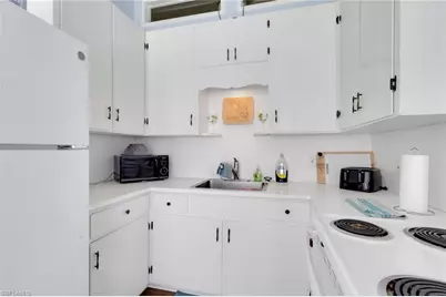 226 Connecticut St, Fort Myers Beach, FL 33931 - Photo 8