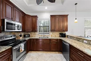 538 104th Ave N, Naples, FL 34108 - Photo 4