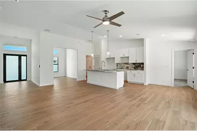 2607 38th St SW, Lehigh Acres, FL 33976 - Photo 4