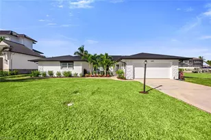 385 Willet Ave, Naples, FL 34108 - Photo 18