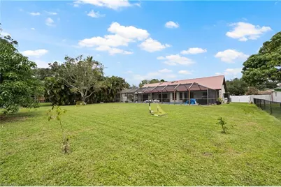 6560 Kestrel Cir, Fort Myers, FL 33966 - Photo 30