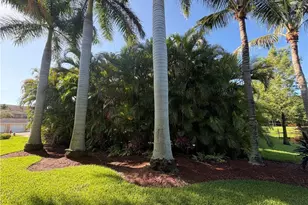1096 Winding Pines Circle, Cape Coral, FL 33909 - Photo 24