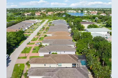 2753 Linda Dr, Naples, FL 34112 - Photo 6