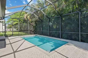 2753 Linda Dr, Naples, FL 34112 - Photo 12