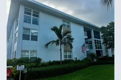 1021 3rd St S #302, Naples, FL 34102 - Photo 2