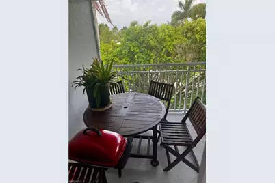 1021 3rd St S #302, Naples, FL 34102 - Photo 8