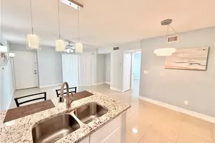 150 Santa Clara Dr, Naples, FL 34104 - Photo 8