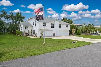 13511 Siesta Pines Ct, Fort Myers, FL 33908 - Photo 6