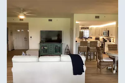 782 Eagle Creek Dr #202, Naples, FL 34113 - Photo 6