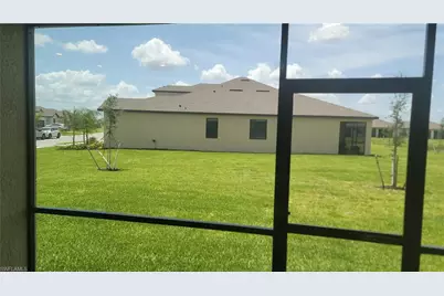 3389 Menores Way, Fort Myers, FL 33905 - Photo 10