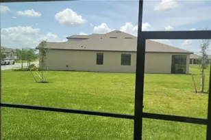 3389 Menores Wy, Fort Myers, FL 33905 - Photo 10