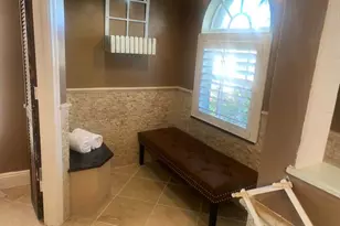 1499 Vintage Ln, Naples, FL 34104 - Photo 10