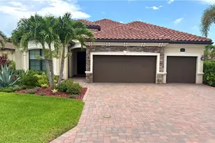 28004 Kerry Ct, Bonita Springs, FL 34135 - Photo 2