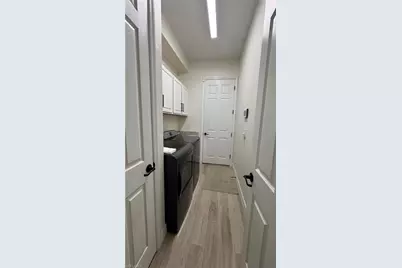 28004 Kerry Ct, Bonita Springs, FL 34135 - Photo 18